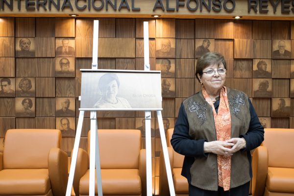 Elsa Cross: Toda poesía es de algún modo una autobiografía del poeta